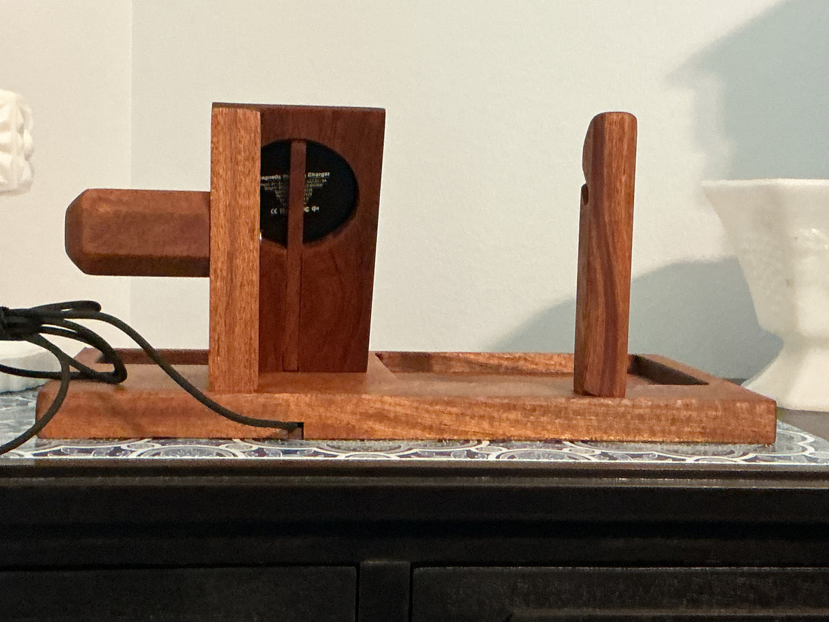 VALET WITH PHONE,WATCH, GLASSES HOLDER