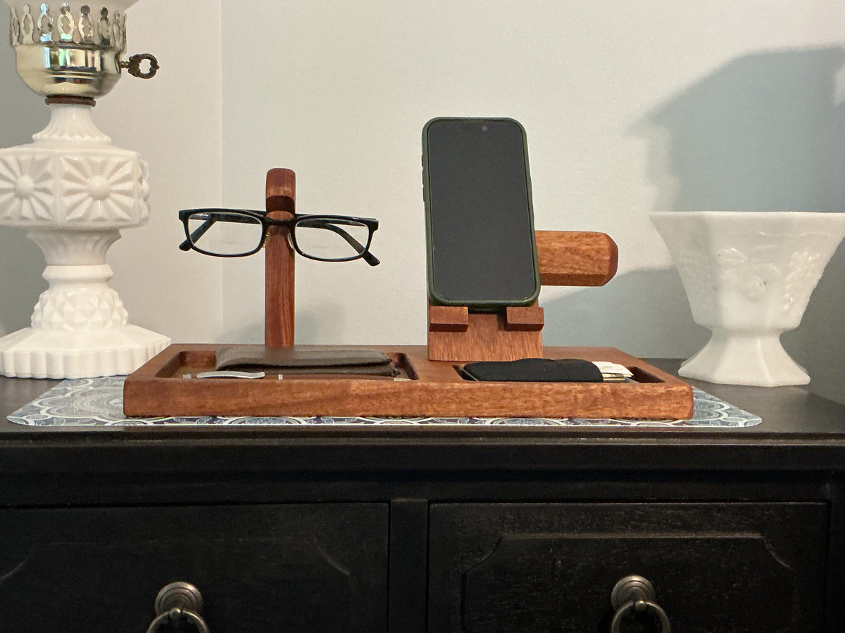 VALET WITH PHONE,WATCH, GLASSES HOLDER